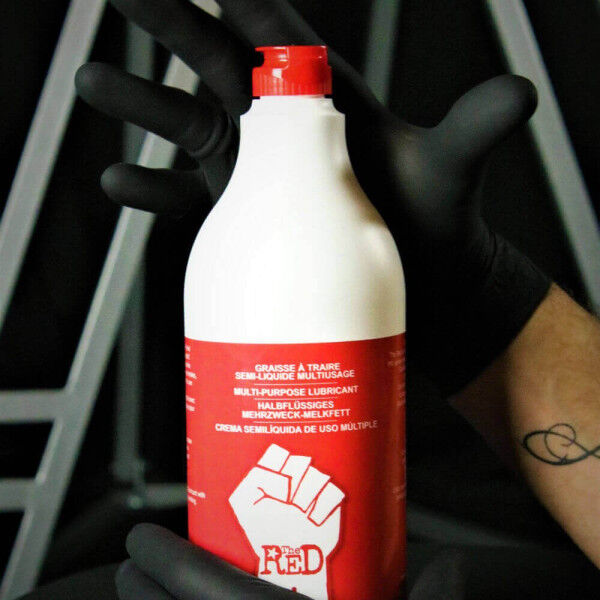 Semi-Liquid Milking Grease 1 L | Tom Rocket's